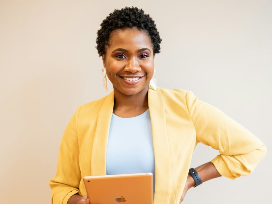 Smiling support specialist